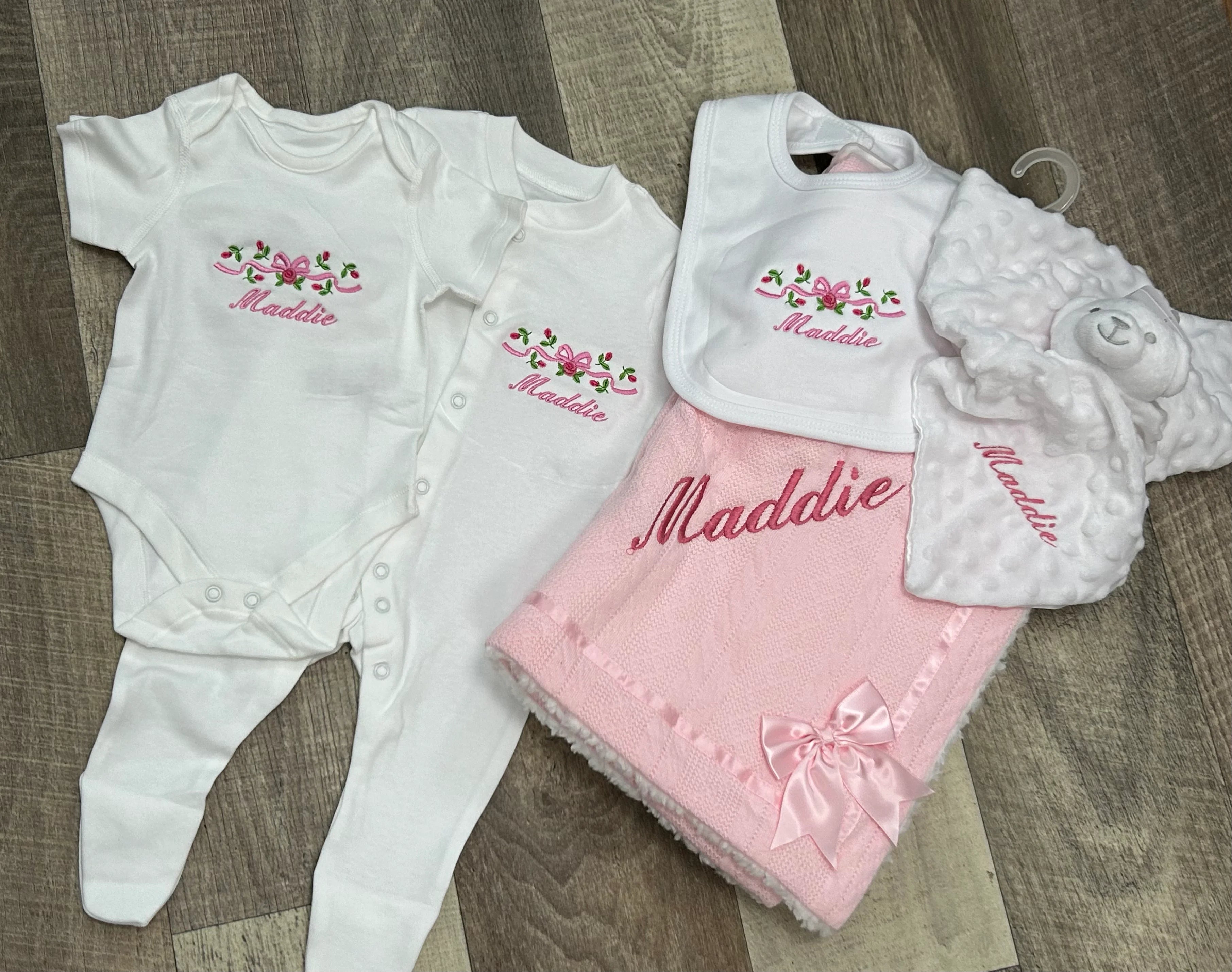 Personalised baby Bow set with fleece blanket